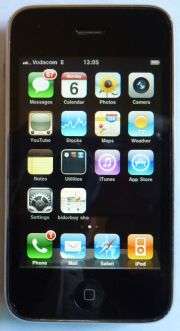 APPLE IPHONE 8 GB CELLPHONE WITH CHARGER.