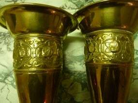 VINTAGE PAIR OF BRASS VASE.