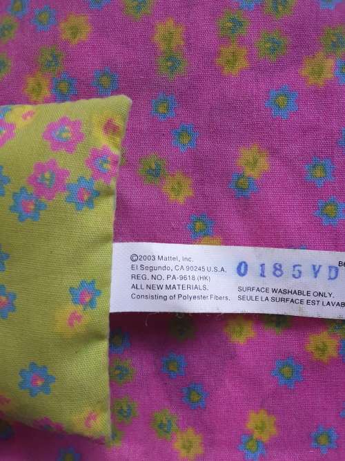 BARBIE!! *Gorgeous vintage Barbie* 1998 Mattel ~ with accessories!! 1 Bid!!