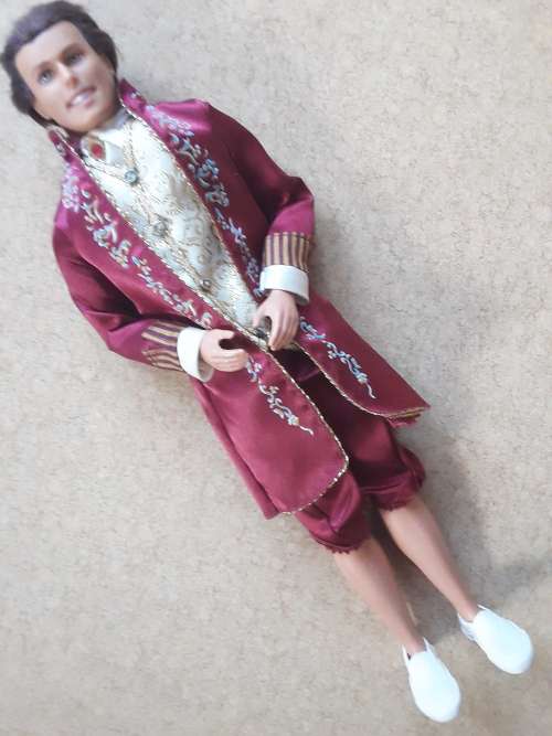 HANDSOME!! Scarce! Vintage KEN doll With hair!! (circa 1997) + extra ~1 Bid!!