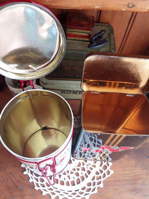 Original!! 2 Vintage 5 *Roses* Tea Tins!! ~ both for 1 Bid!!