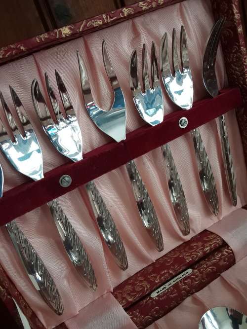 MAGNIFICENT!! ANGORA made in England Vintage *cake/fruit* set in Original Case ~ EXCELLENT!!