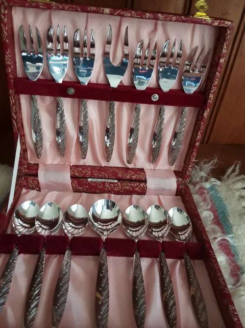 MAGNIFICENT!! ANGORA made in England Vintage *cake/fruit* set in Original Case ~ EXCELLENT!!