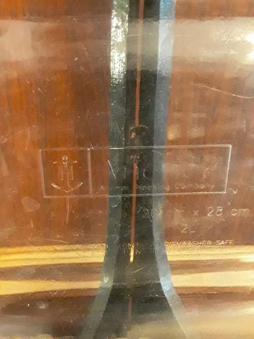 Vintage ANCHOR HOCKING 2L Oven Dish!!