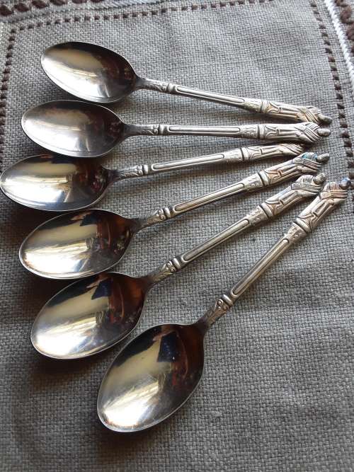FANTASTIC!! 6 vintage *APOSTLE TEASPOONS* ~ 1 Bid!!