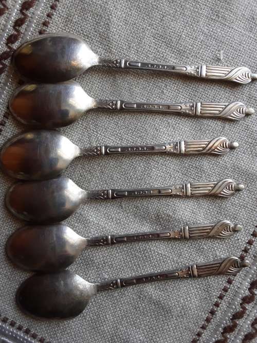 FANTASTIC!! 6 vintage *APOSTLE TEASPOONS* ~ 1 Bid!!