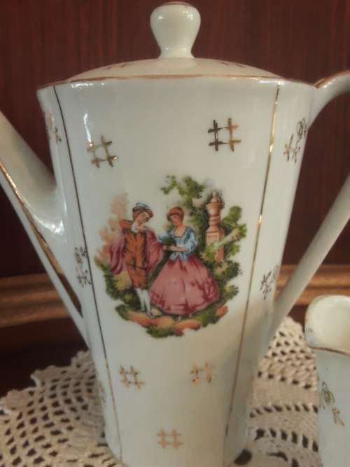 BEAUTIFUL!! Vintage porcelain Coffee Pot and Creamer + 1 Free!!