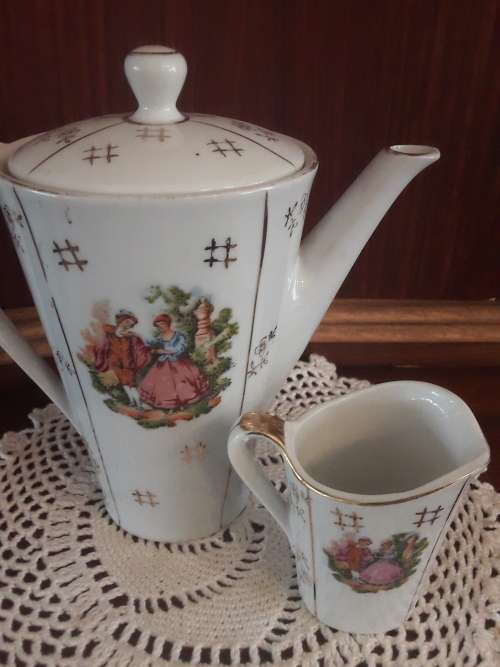 BEAUTIFUL!! Vintage porcelain Coffee Pot and Creamer + 1 Free!!