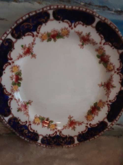 Stunning ANTIQUE *ROYAL STANDARD* cake/side plate ~ 2 available (price per plate)