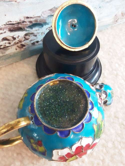 STUNNING Ornamental *CLOISONNÉ* mini Teapot on Bakelite stand!!