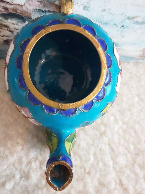 STUNNING Ornamental *CLOISONNÉ* mini Teapot on Bakelite stand!!