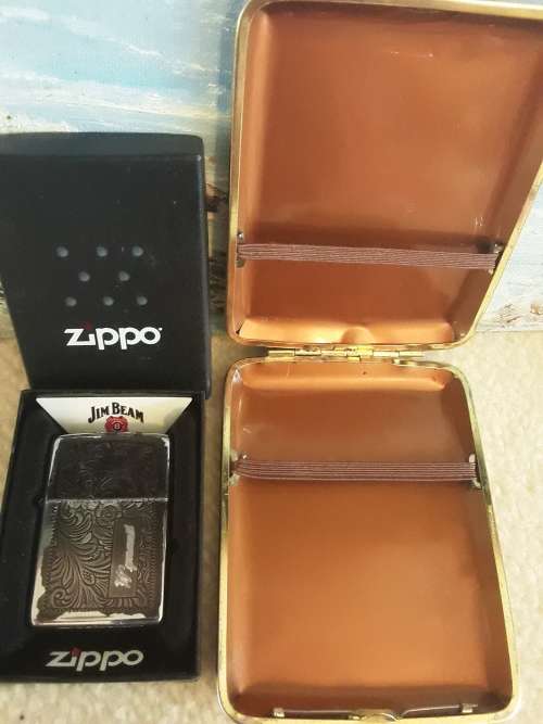 COLLECTION!! Vintage ZIPPO lighters + Cigarette case! All 1 Bid!!
