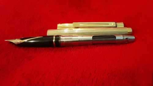 Sheaffer TARGA 1005 Fountain Pen ~ Gold Fluted 14K Nib (585)