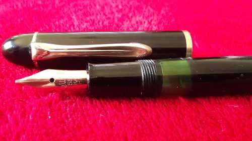 RARE!! *GUNTHER WAGNER* PELIKAN * Black Fountain Pen!!