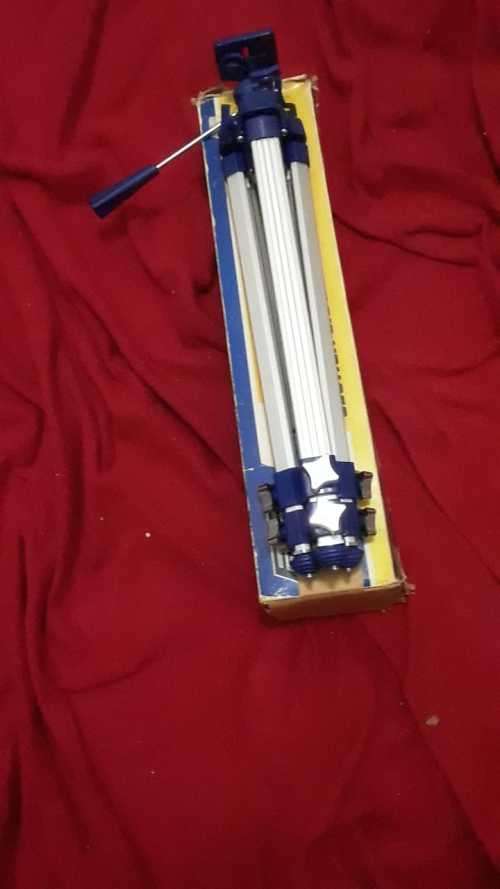 SUPER!! Vintage PALCA TRI-POD model 707 Up For Grabs!!