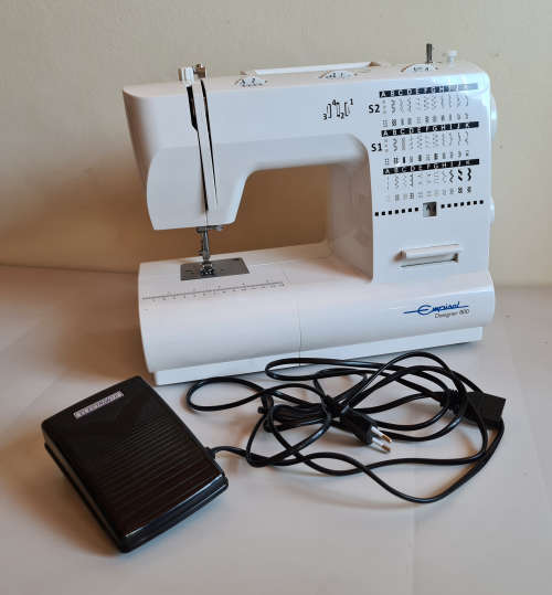 Empisal Designer 800 Sewing Machine