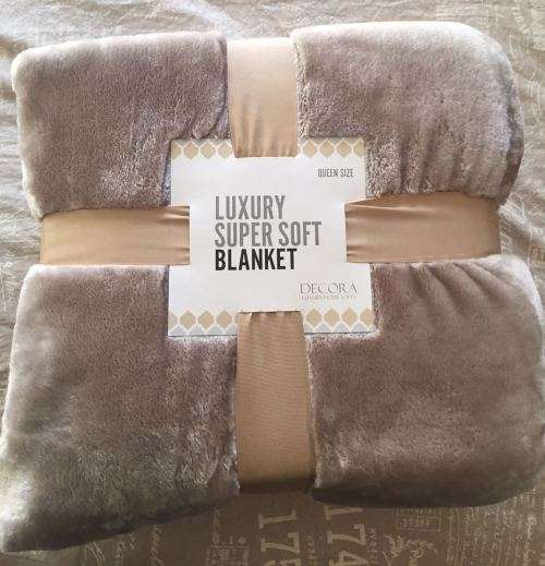 Super Soft Queen Size Luxury Blankets