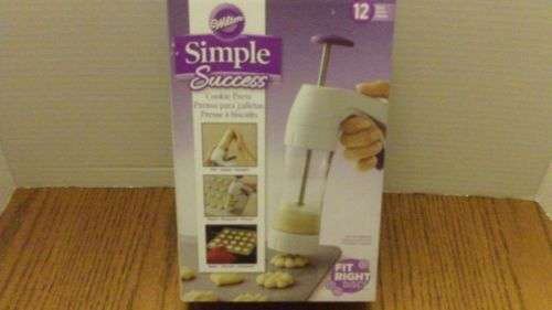 Wilton Simple Success Cookie Press Exito Prensa De La Galleta 18 Diff Discs NEW