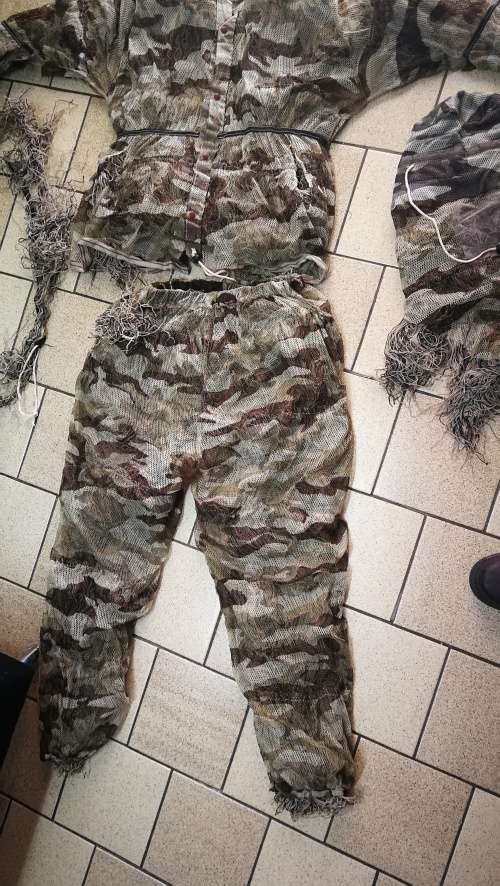 Ghillie Suit  ( L-XL)  Camo Woodland Camouflage Forest Hunting 4-Piece Set+Bag