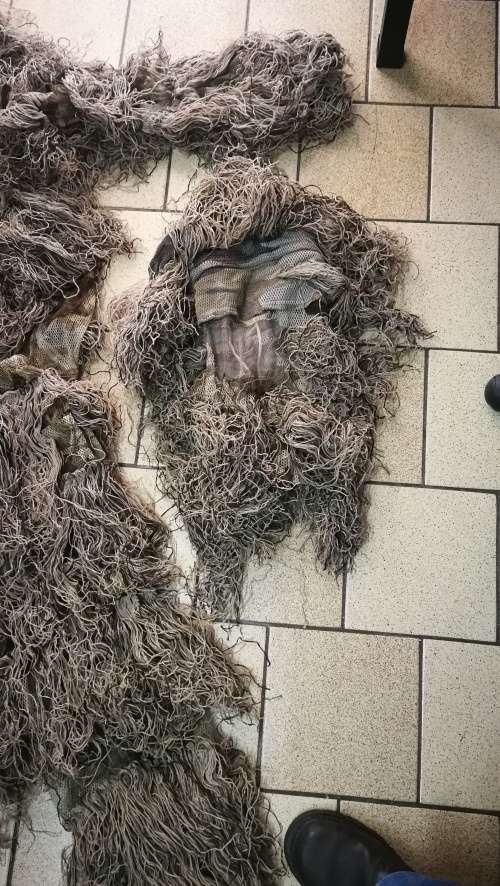 Ghillie Suit  ( L-XL)  Camo Woodland Camouflage Forest Hunting 4-Piece Set+Bag