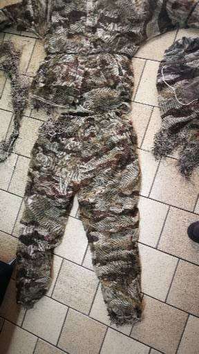 Ghillie Suit  ( L-XL)  Camo Woodland Camouflage Forest Hunting 4-Piece Set+Bag