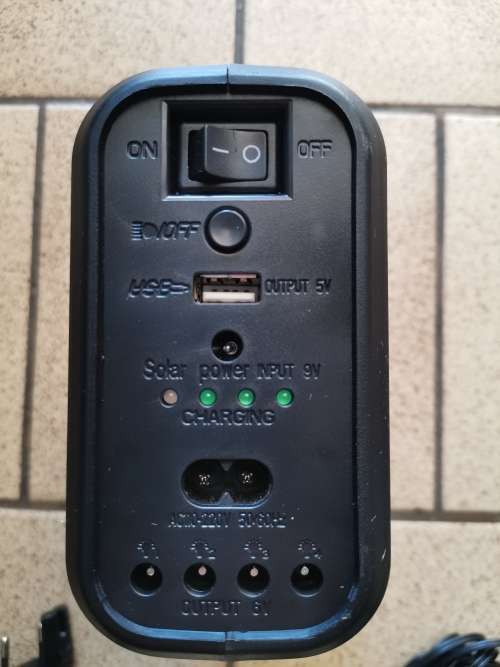 Solar Panel Power Generator LED Lighting System Kit USB Charger 3 LED SU