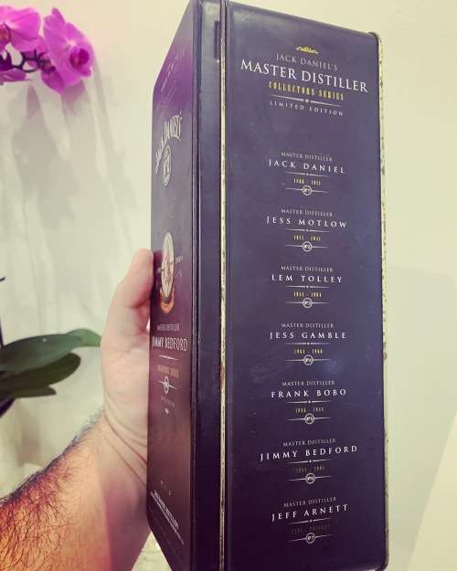 High Quality Whiskey Tots & Tumblers - Jack Daniels Branded  - With Limited Edition 750ml Tin