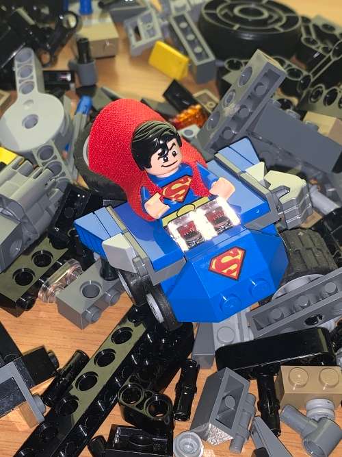 Lot Of Original LEGO Pieces - Including Superman Minifigures - R1 Start