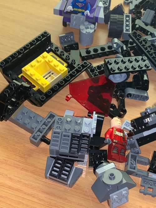 Lot Of Original LEGO Pieces - Including Superman Minifigures - R1 Start