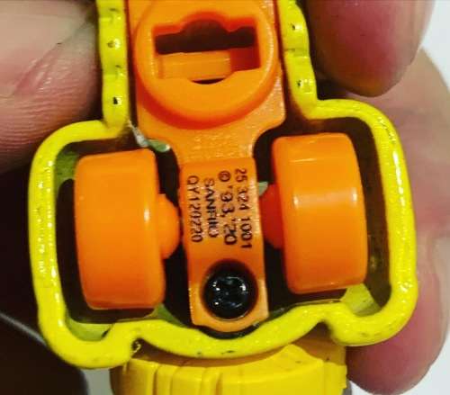 Collectible Sanrio DieCast - HelloKitty - Dazzle Dash Maru Pineapple Scooter