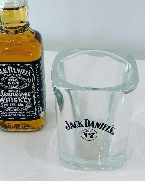 Vintage Sealed Jack Daniels 50ml Glass Tennessee Whiskey Bottle - With Branded Tot