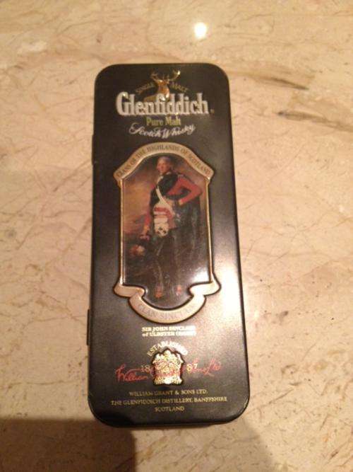 Rare Collectable Glenfiddich Tin - Clan Sinclair - (miniature 50ml whisky bottle not included)