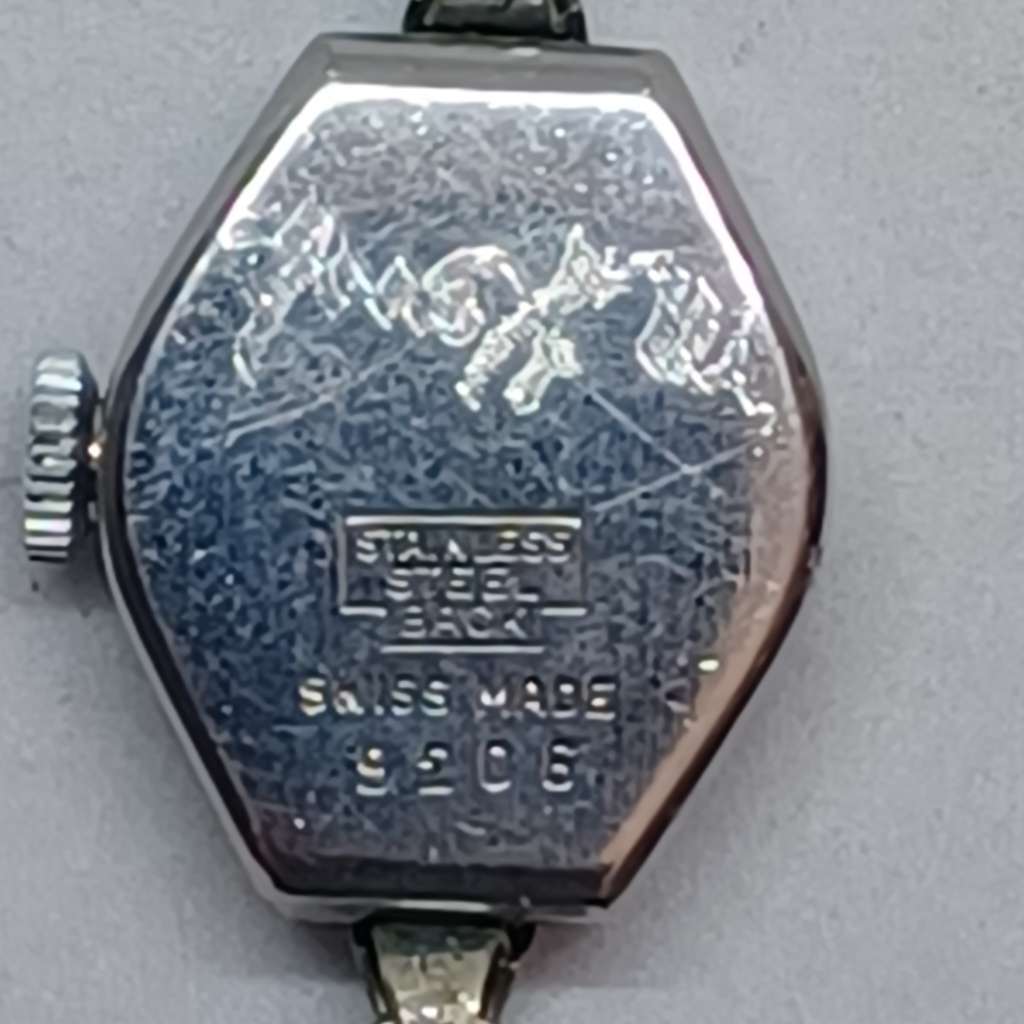 Vintage ROAMER Ladies Watch 17 jewels  / no glass / not working