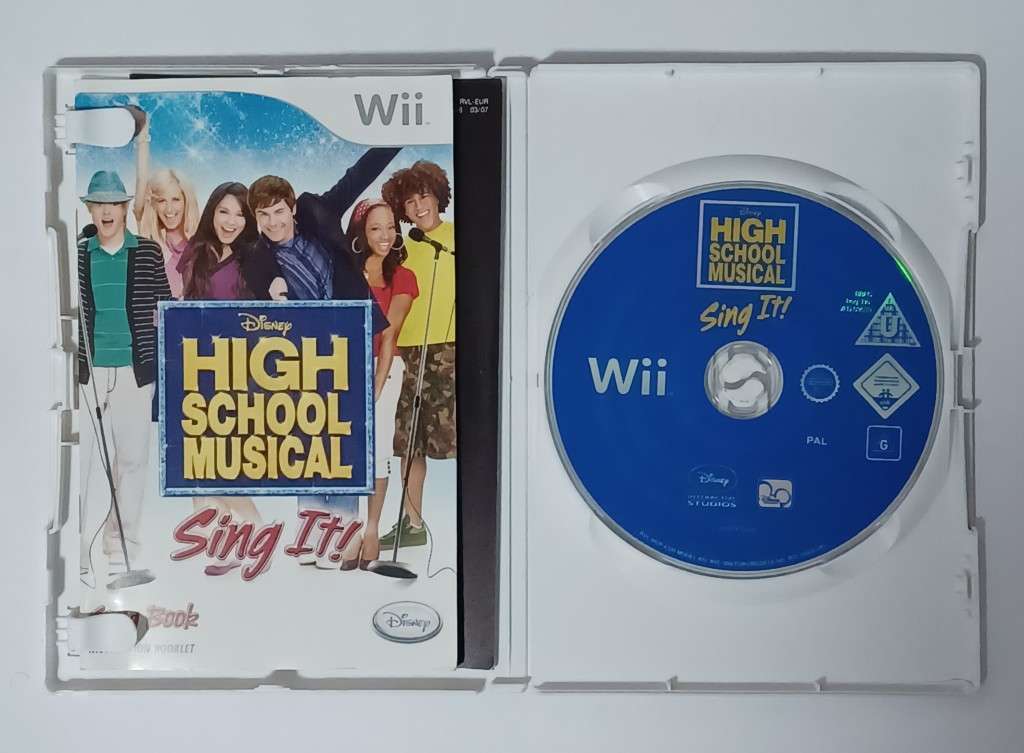 Nintendo Wii 4 Game Bundle