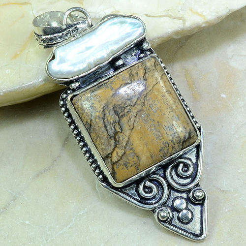 VINTAGE FEEL JASPER AND BIWA PEARL PENDANT