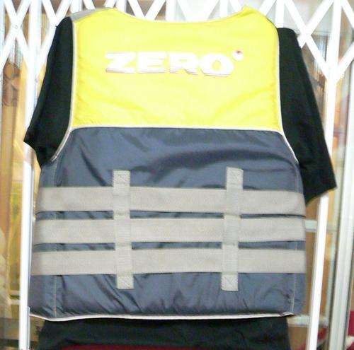 ZERO LIFE JACKET 2 x MEDIUM
