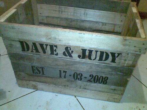 WOODEN CRATES WITH COMPANY NAME OR SURNAMNE ON THE SIDE!!