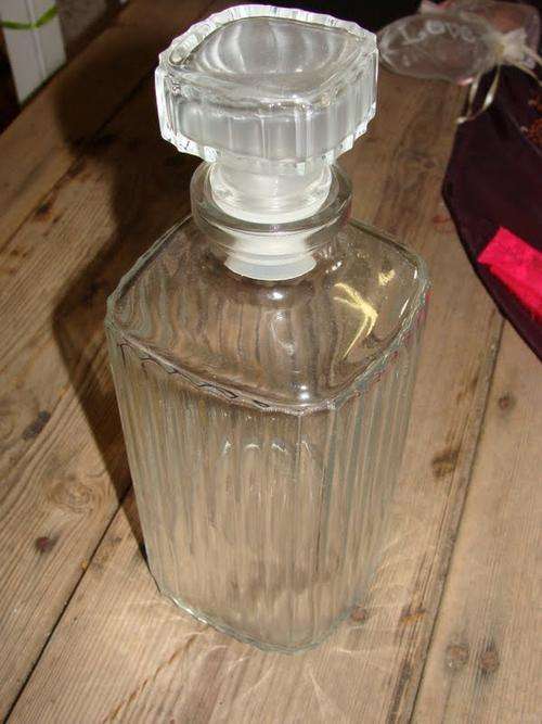 VINTAGE LIQUER DECANTER