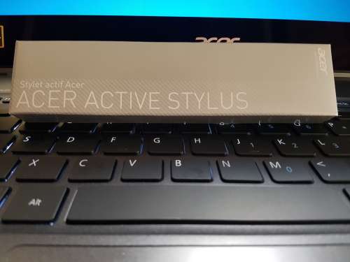 Brand New Convertable Acer Aspire R13 6th Gen i5 + Stylus + Sleeve