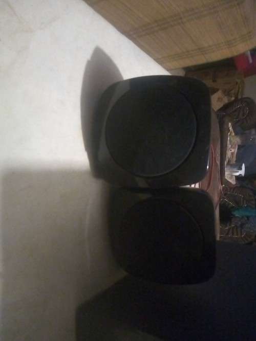 Surround sound speakers