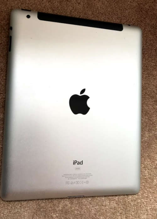 Apple IPad 2017 64GB Wifi and Cellular