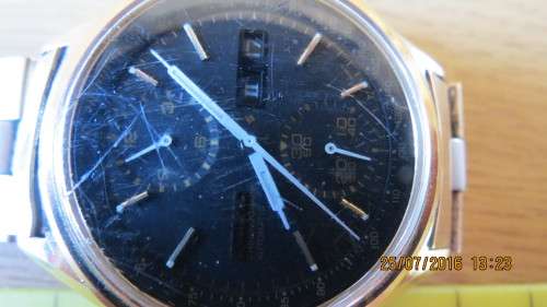 Seiko automatic guys wrist watch, in working order, strap damaged, as per photo