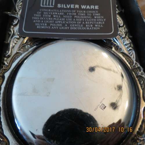 set of silver plated butter plates in box, as per photo