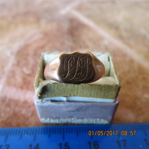 Rose gold Signet ring, 2.6 grams, as per photo 17 mm diameter