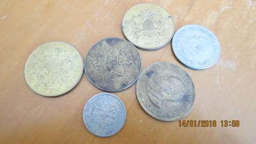 6 Kenyan coins, as per photo