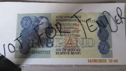 South African R2 banknote, in excellent condition, as per photo