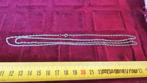 silver chain, 70cm, 5.6 grams, as per photo