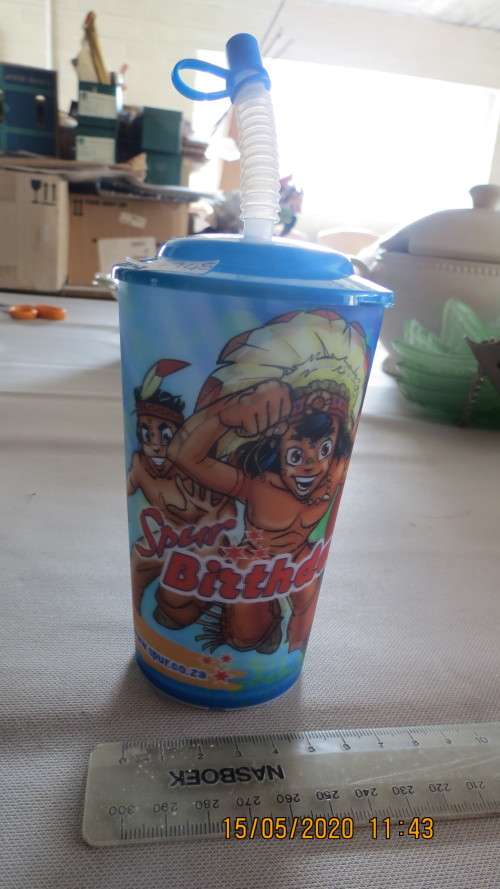 Spur birthday drinking cup with lid and straw, as per photo