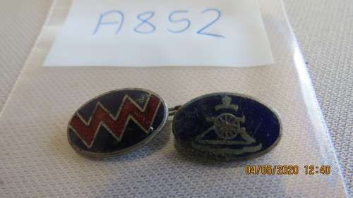 Artillery enamelled cufflink, only one, as per photo