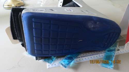 moonboot hardly used, in bag, size Large, as per photo